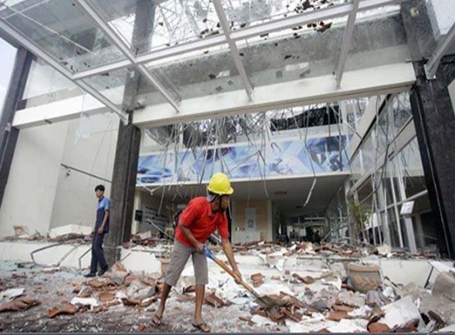 People, Killed, Earthquake, Indonesia, Injured