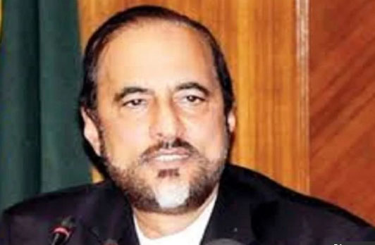 Pak PM's Advisor resigns