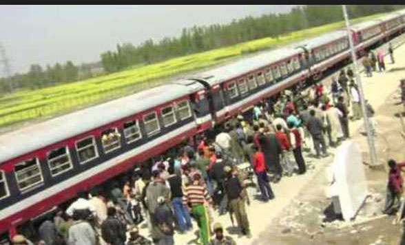 Train services resume in South Kashmir