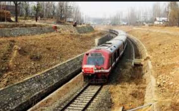 Rail service suspended for fourth consecutive day in Kashmir Valley