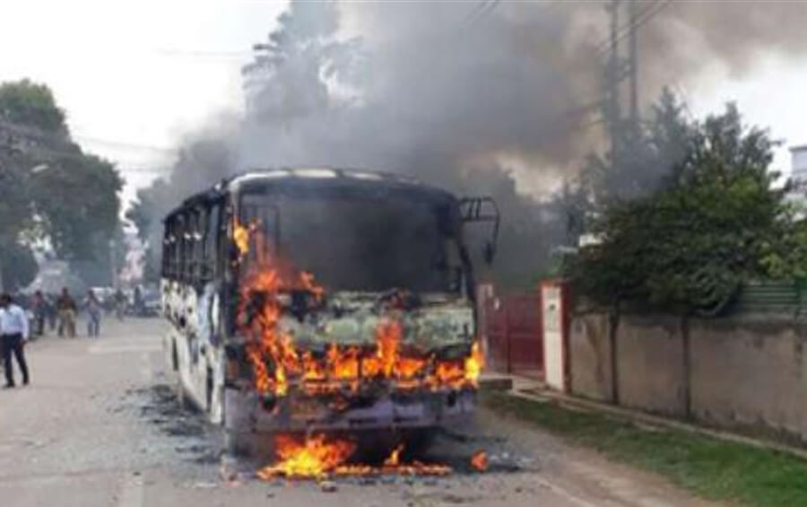 Fire, bus, Ramganga, Bridge