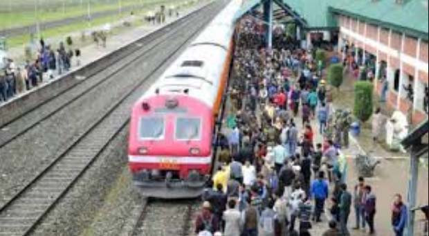 Kashmir: Train service started two days later