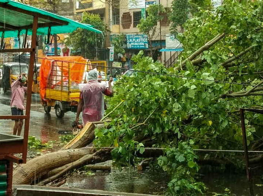 28 Thousand People Were Sent To 178 Relief Centers Due To Fethai: Minister of Andhra