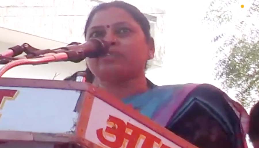 MLA Sadhna Singh Said Mayawati Neither Male Nor In Women