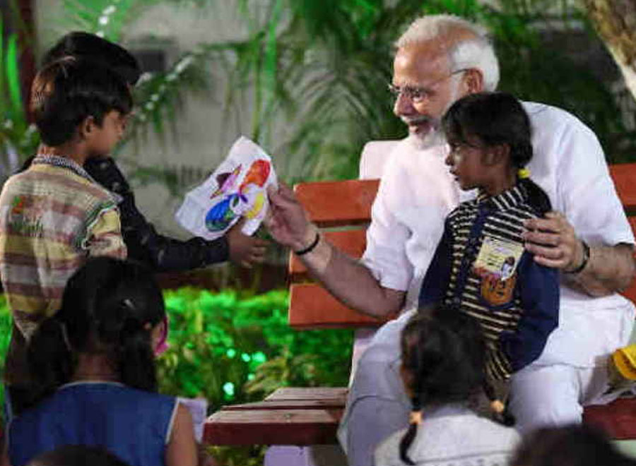 Modi Will Present 300 Crore Vertical Plate Of Akshay Patra To Children