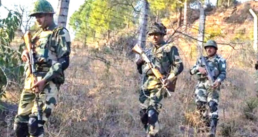 Pakistan violates ceasefire in Uri injures one