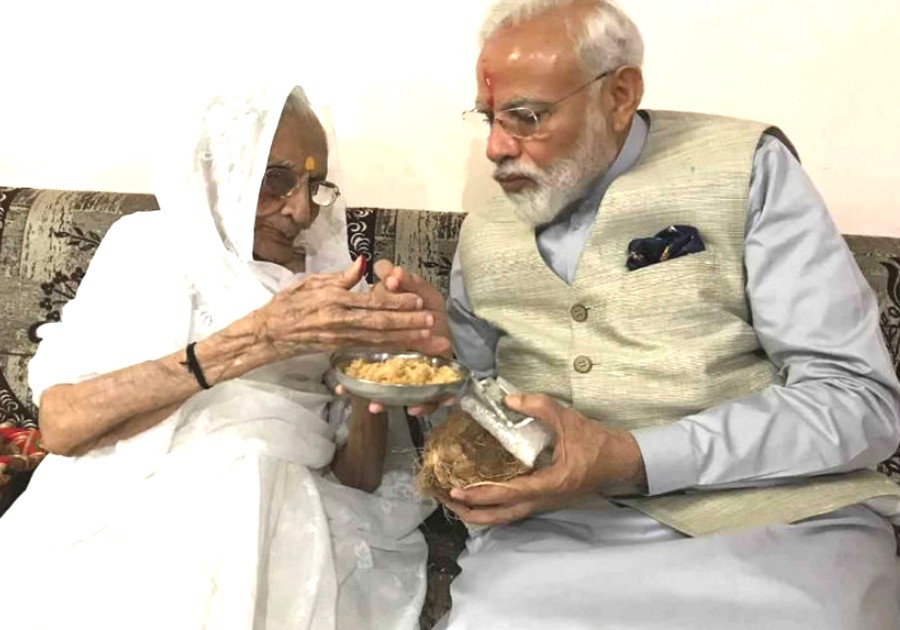 Gujarat: Modi's first tour after victory in elections: Will bless mother