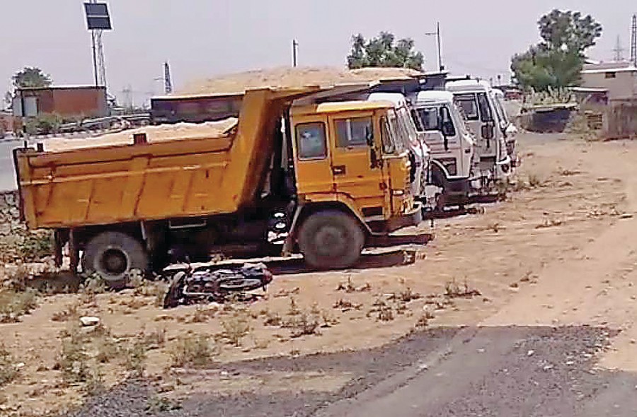 Unconscious gravel mafia, forced police