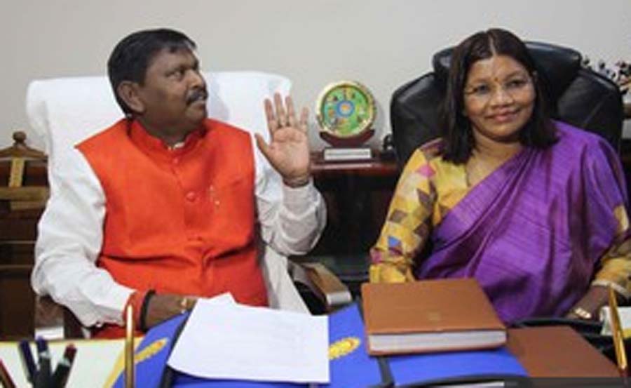 Arjun Munda and Renuka Singh took charge of the Ministry of Tribal Affairs