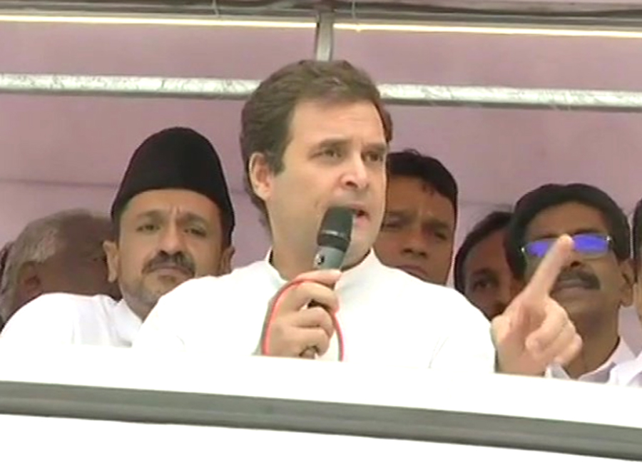 Visit to Kerala: Rahul did road show in Wayanad for the second day
