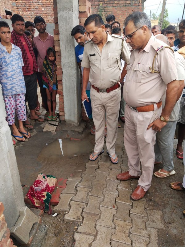 Kala Yuga mother throws nasal child to drains