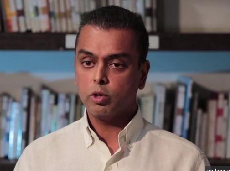 Milind Deora resigns in support of Rahul