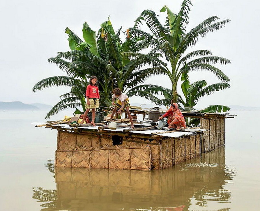 Weather: 15 dead in floods in Assam; 43 lakh affected; Modi assured Chief Minister Sonowal of help