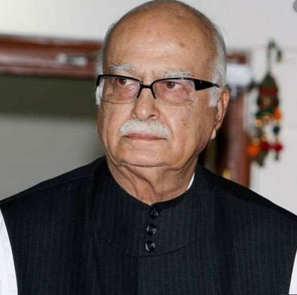 Advani reached AIIMS to know Jaitley's condition