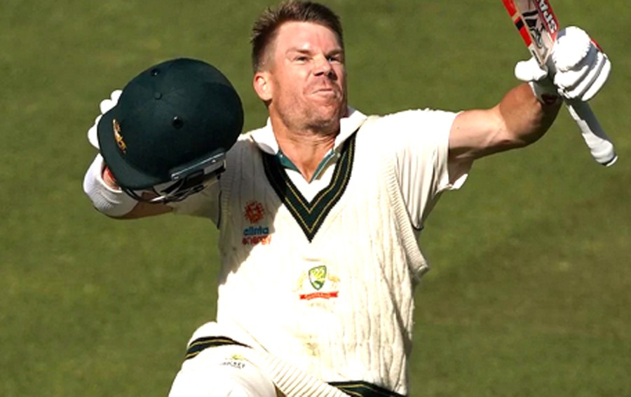 Warner's record triple century Pakistan stumbles