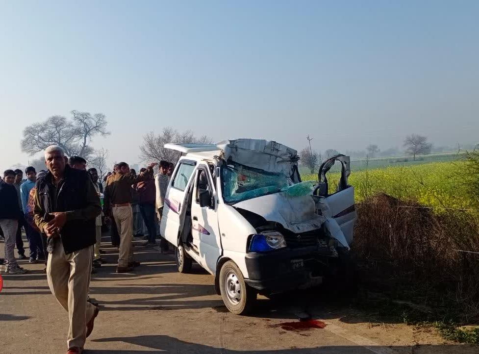 A horrific road accident near Rakhi Shahpur village on Narnaud to Uchana road