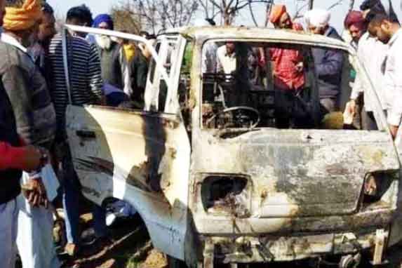 fire in school van in Punjab - Sach Kahoon