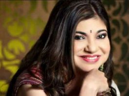 दिलकश आवाज से श्रोताओं को मंत्रमुग्ध कर रही है अलका याज्ञनिक Alka Yagnik