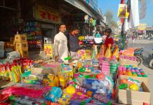 (Holi festival. Rang Gulal sales lower than 2019