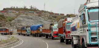 Kashmir Highway Closed