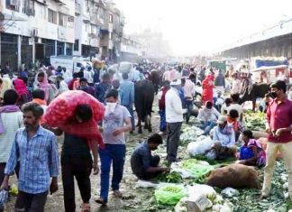 आजादपुर मंडी से जुड़े 15 लोग कोरोना संक्रमित, 13 दुकानें सील Azadpur mandi corona