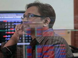 बढ़त में लौटा शेयर बाजार, रिलायंस के शेयर 10 प्रतिशत उछले Reliance shares jumped 10 percent