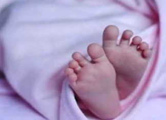 महिला ने पुलिस जिप्सी में शिशु को जन्म दिया police gypsy