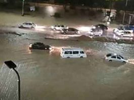 विकट हो रही बाढ़ की समस्या Flood in Indonesia
