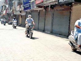 दिल्ली में लॉकडाउन के बाद बाजारों में सन्नाटा, मजदूरों का पलायन तेज Lockdown in Delhi