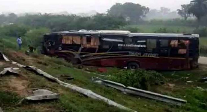 Accident on Agra-Expressway