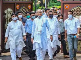 विधानसभा सत्र बुलाने के मुद्दे पर गरमाई राजनीति