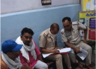 Murder of young man in a quarrel, police engaged in investigation