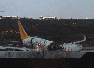 Plane crash in Philippines, four killed