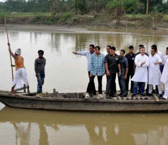राहुल ने असम के बाढ़ पीड़ितों के साथ जताई एकजुटता Flood Victims of Assam