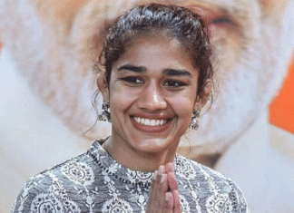 दंगल गर्ल बबीता फौगाट को खेल विभाग में मिले बड़े पद से छिड़ा विवाद Controversy erupted over big post in sports department given to Dangal girl Babita Faugat