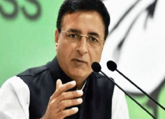 Government bringing law to end mandi system Congress