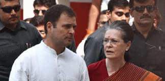 Sonia leaves for America with Rahul for treatment