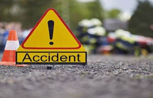 Bus driver killed due to collision with bus and trailer, around twenty people injured