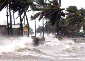 निवार पुड्डुचेरी तट को पार करने के बाद पड़ा कमजोर Cyclone Storm