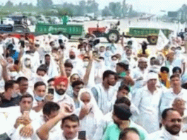 Farmers march to Delhi to protest against agricultural bills 26