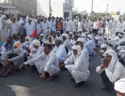Opposition to agricultural laws Farmers will travel to Delhi on 26th of 4 months ration in tractor-trolleys