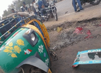 Auto crashes, women and children rescued safely by police