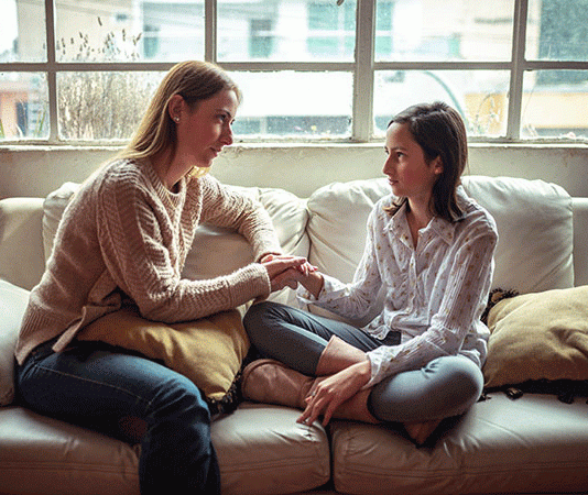 बच्चों के दोस्त और मददगार बनें अभिभावक