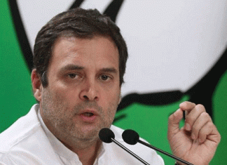 Rahul strongly attacks PM Modi with farmers' income figures