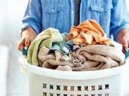 Wash-Woolen-Clothes-in-Wint