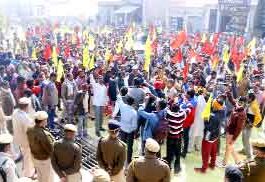 कृषि कानूनों के खिलाफ किया विरोध प्रदर्शन Farmer-Protest