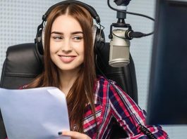 Voice-over-artist