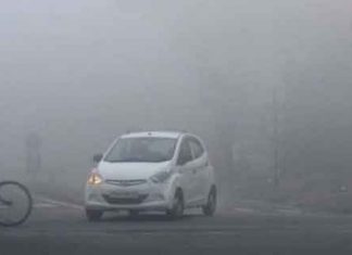 घने कोहरे की चादर में लिपटे भारत के कई राज्य fog