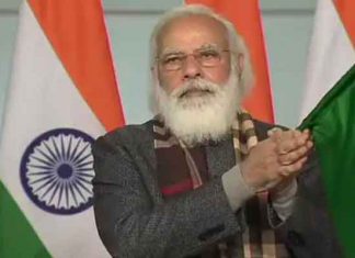 8 ट्रेनों को प्रधानमंत्री ने दिखाई हरी झंडी