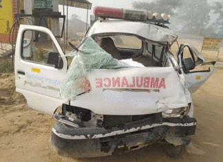 Ambulance collided with truck, six injured, three in critical condition, PGI refer